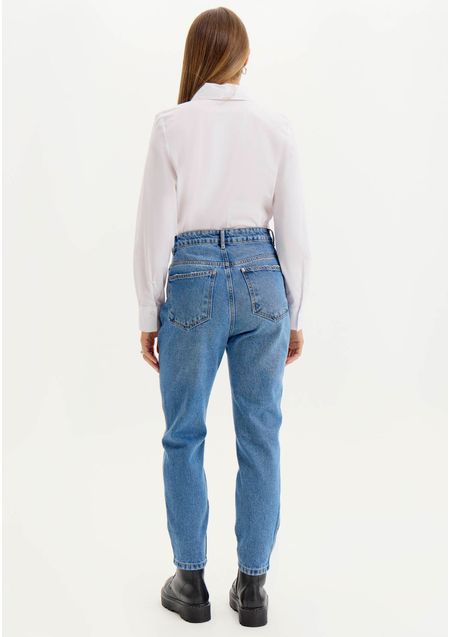 Calça Mom Jeans com Aplicação