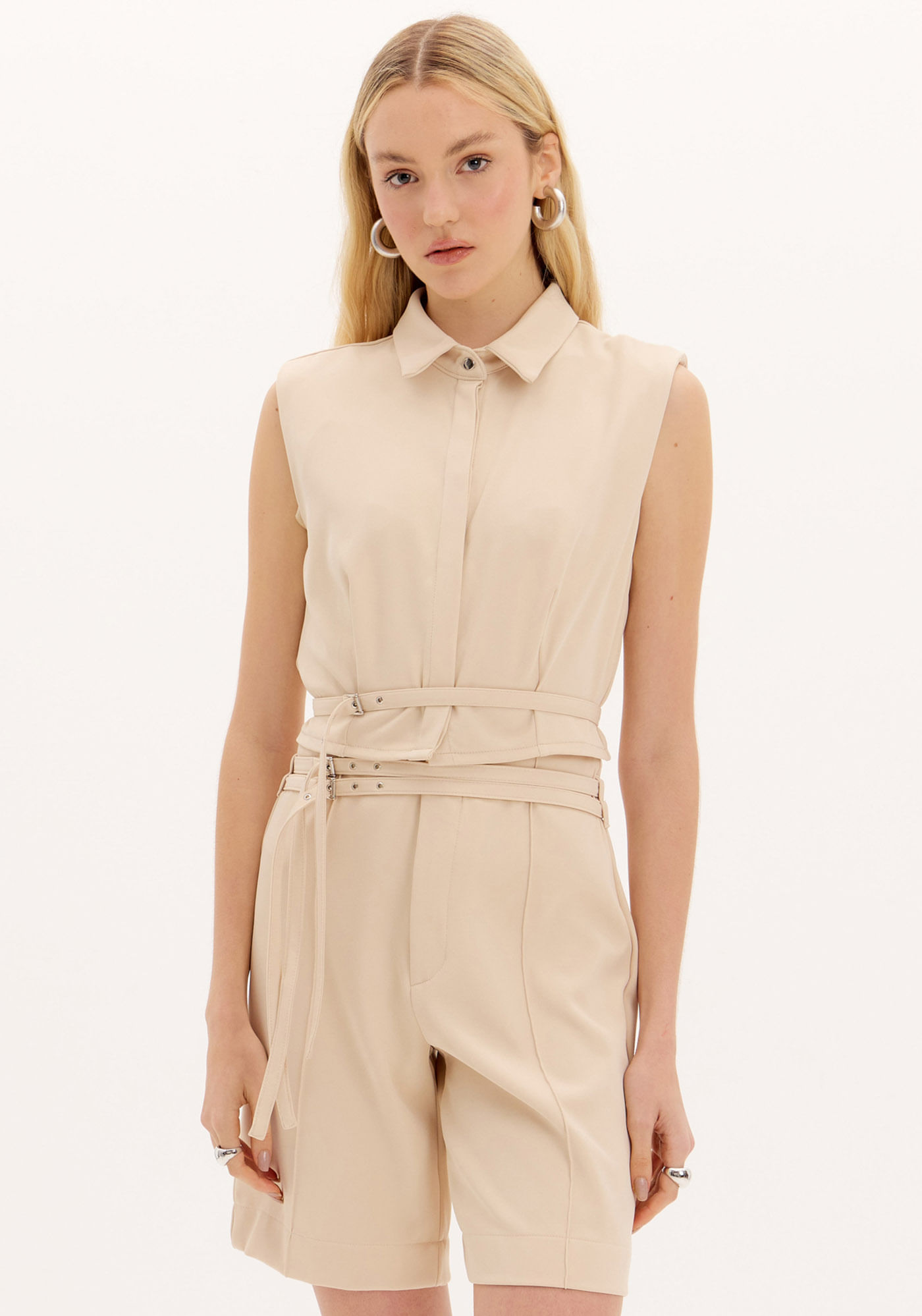 Camisa Cropped com Cinto