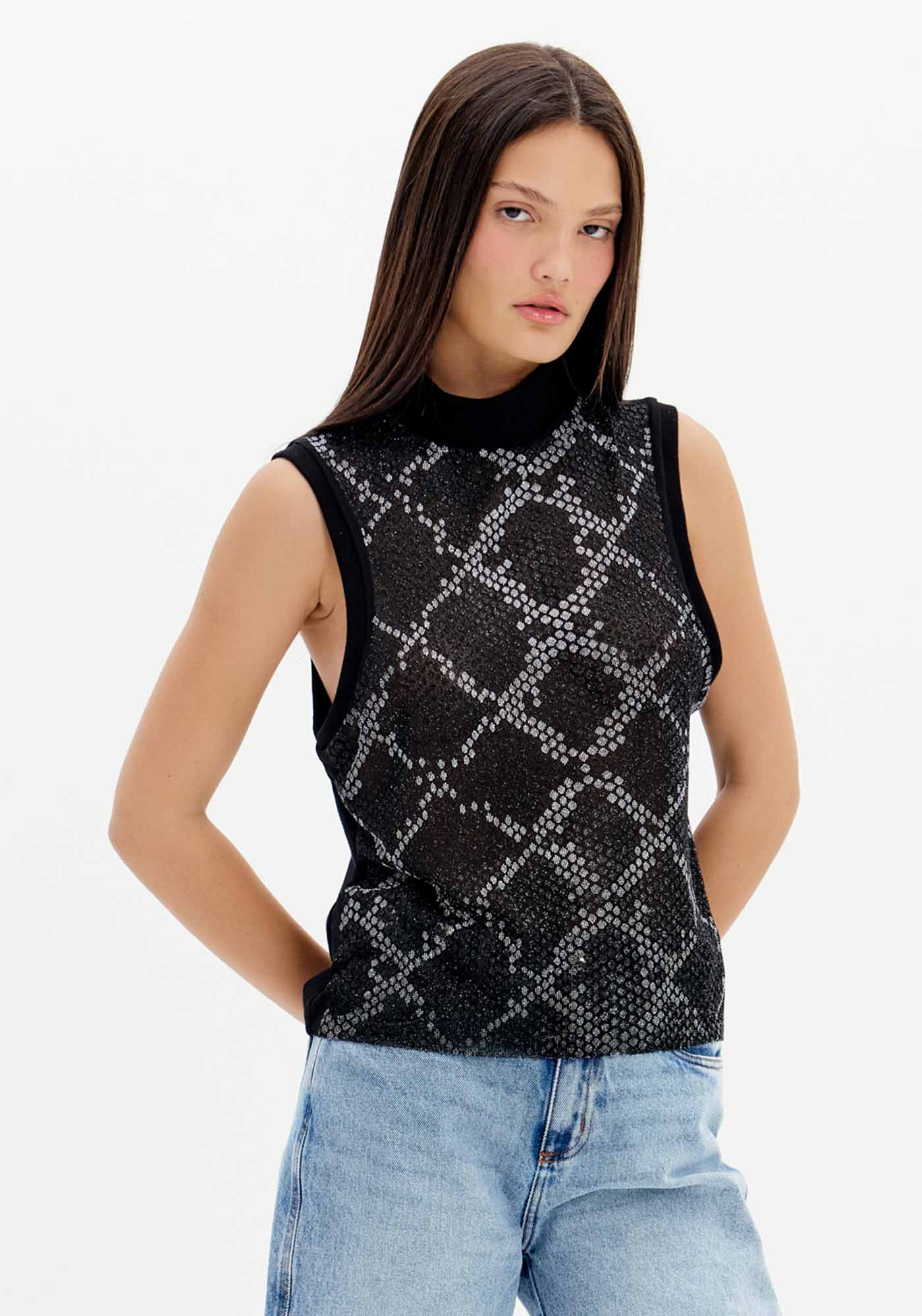 T-Shirt Com Transparência e Brilhos