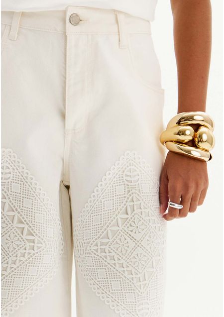 Calça Sarja Wide Leg com Aplicação