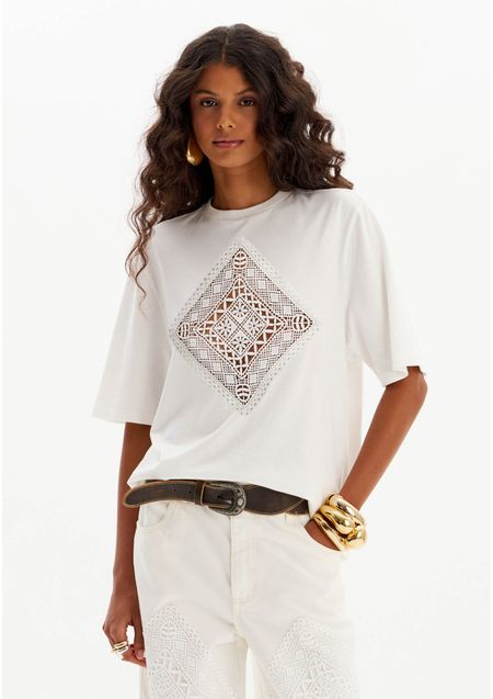 T-Shirt Oversized Com Aplicação