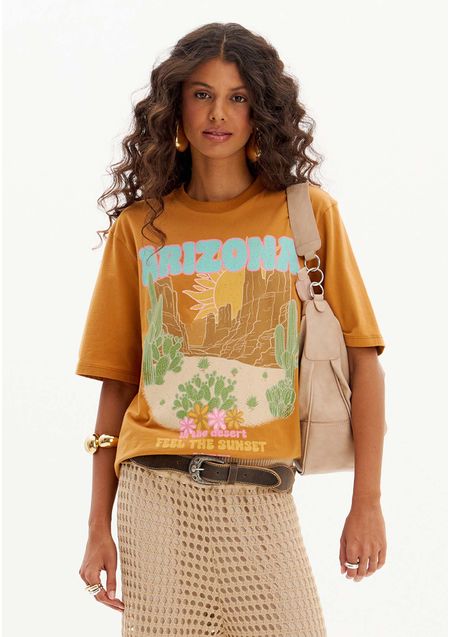 T-Shirt Oversized Manga Curta Com Estampa