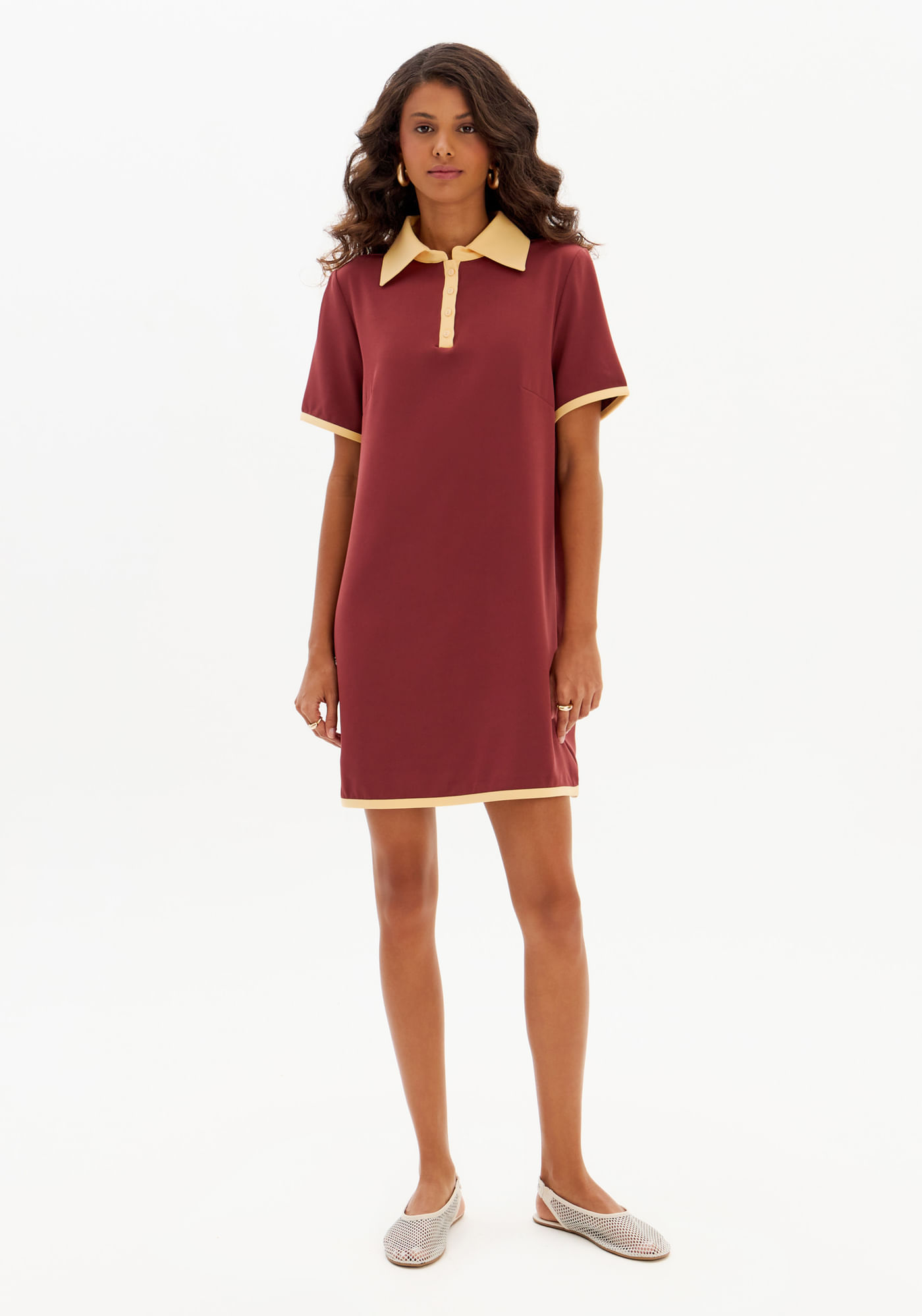 Vestido Curto Gola Polo