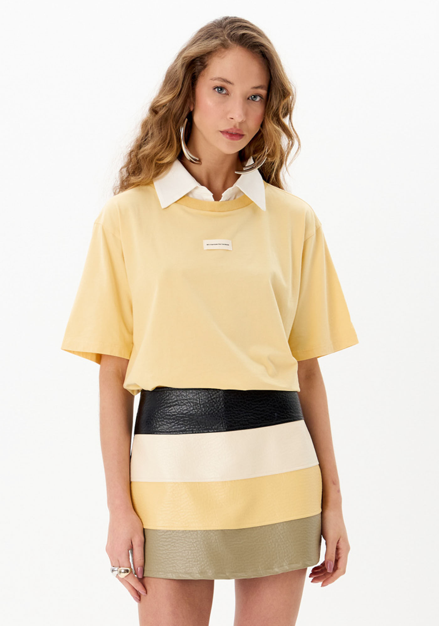 T-Shirt Com Gola De Tricoline