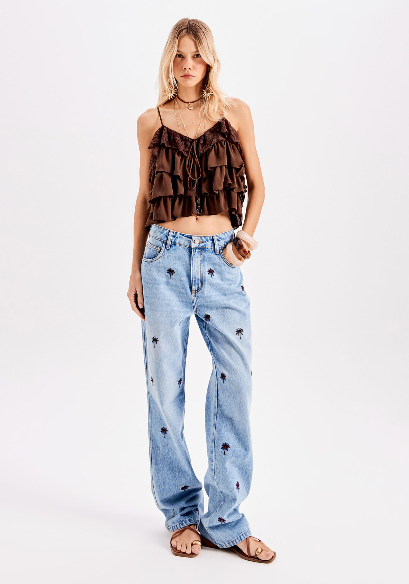 Calça Jeans Reta Cintura Alta Bordado