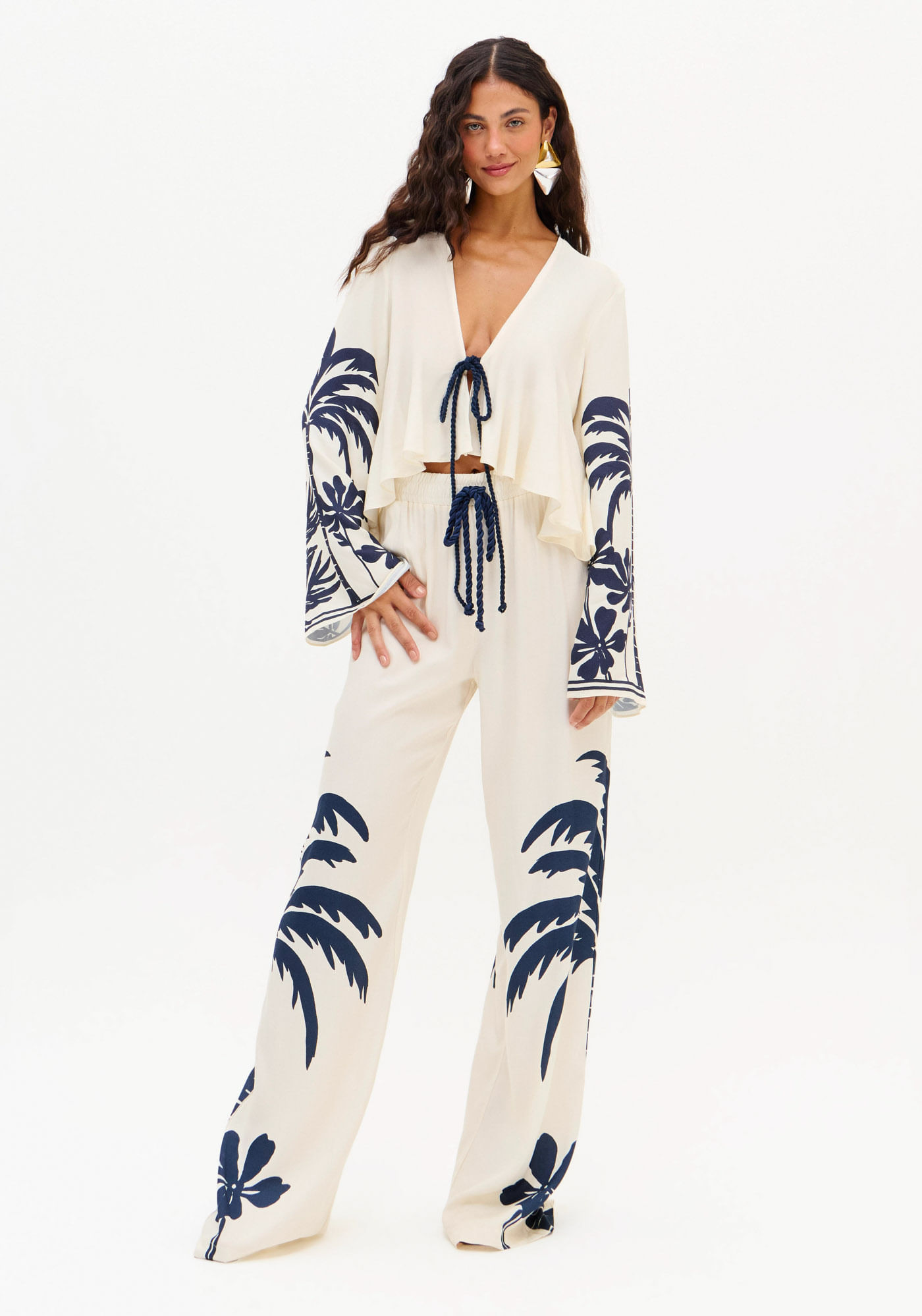 Blusa Ampla Manga Longa Amarração