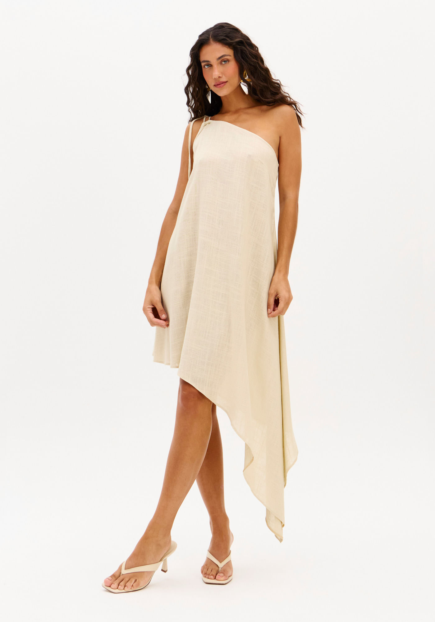 Vestido Curto Ombro Único Com Linho