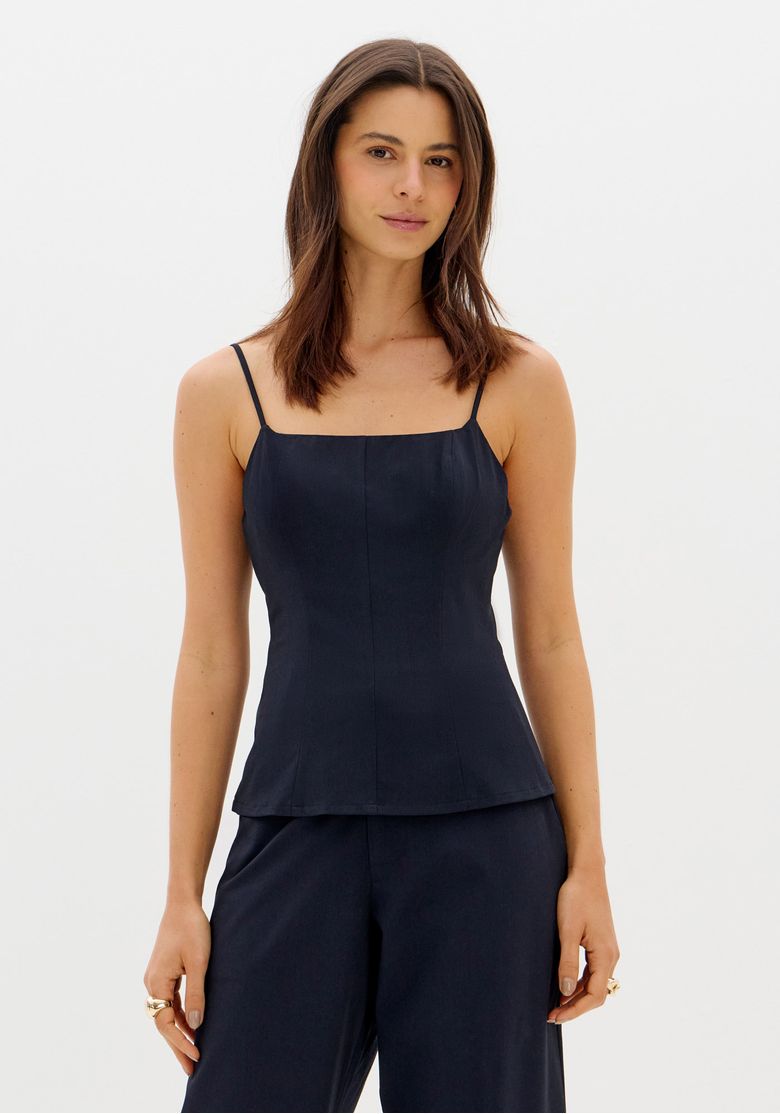 Blusa corset ajustada em tecido azul vista de frente, com alças finas e caimento elegante.