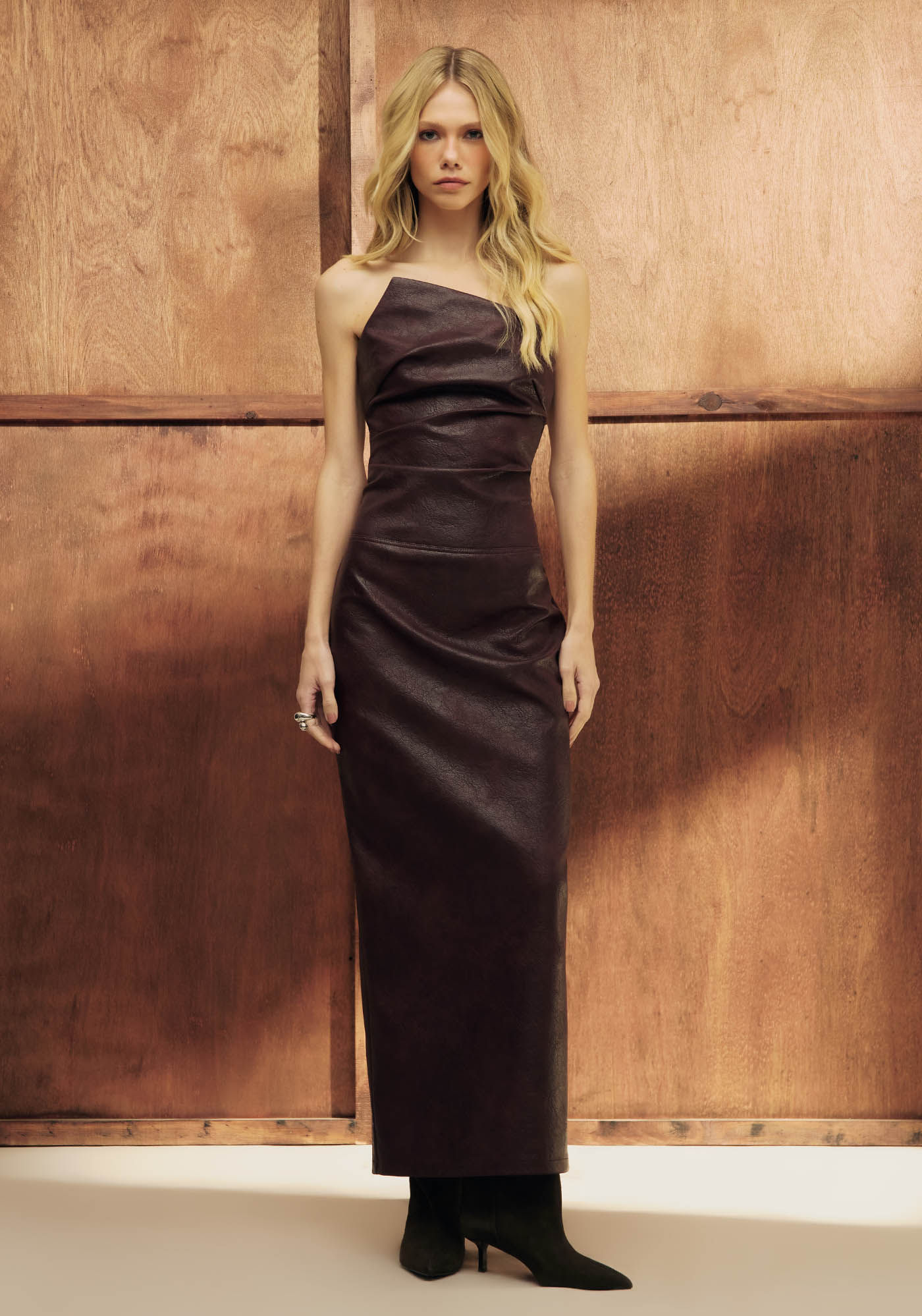 Vestido Super Midi Justo Sem Alça