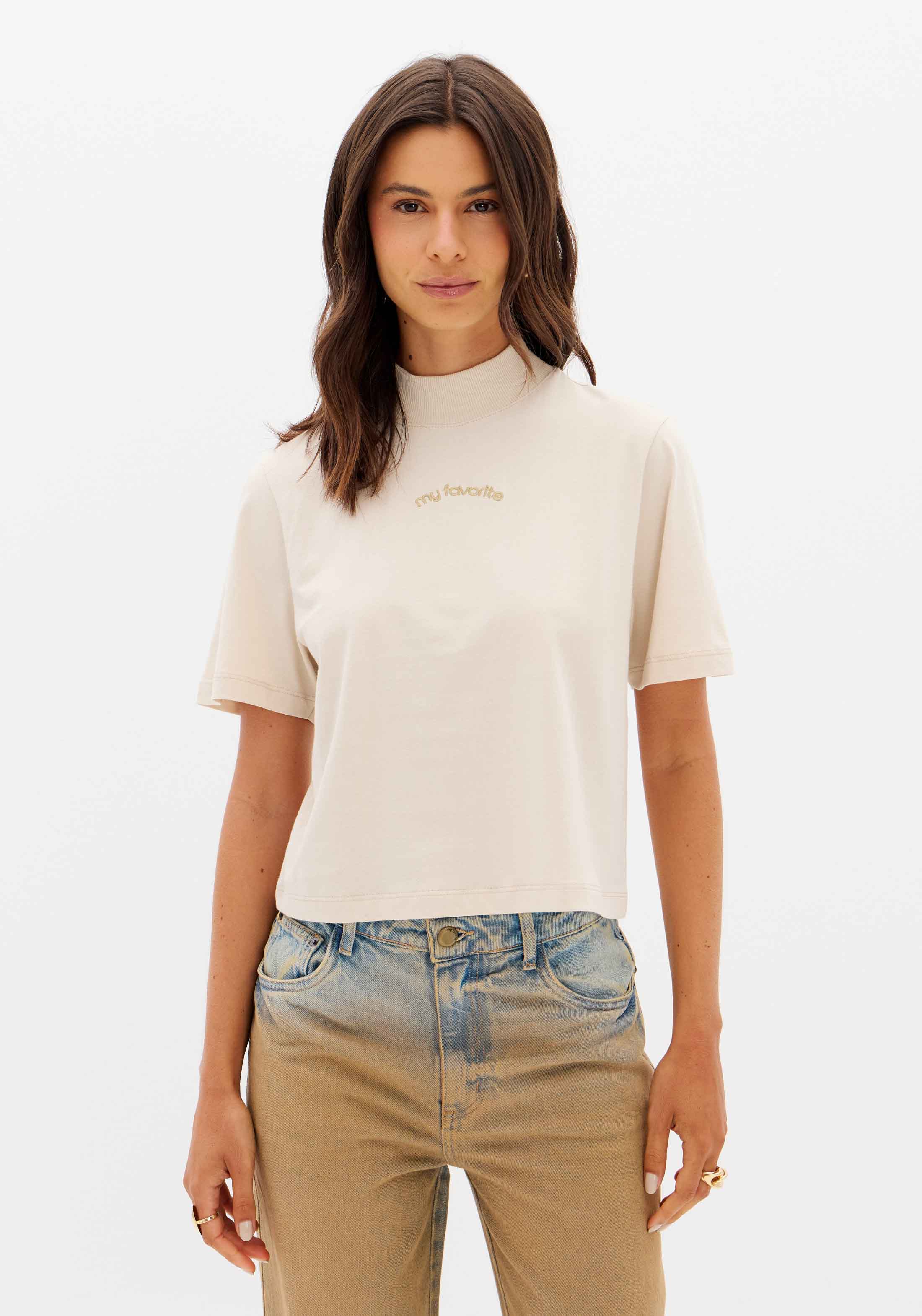 T-Shirt Gola Alta Regular Com Bordado