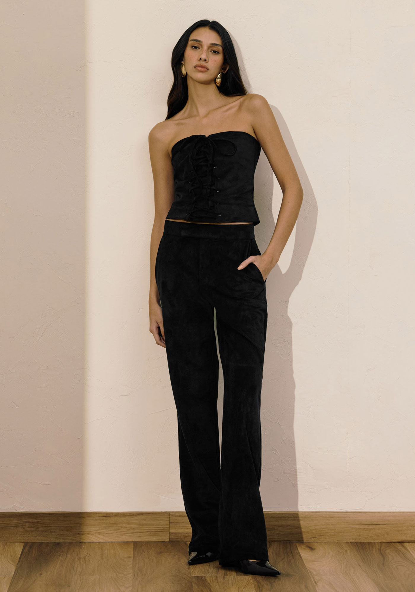 Calça Reta Cintura Média De Suede