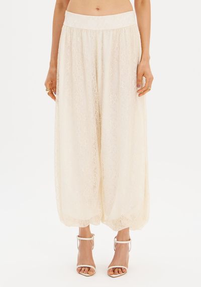 Calça Balloon Em Renda
