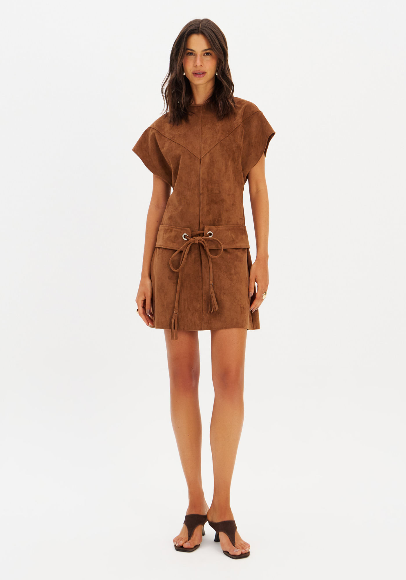 Vestido Suede Curto Com Recortes E Cinto