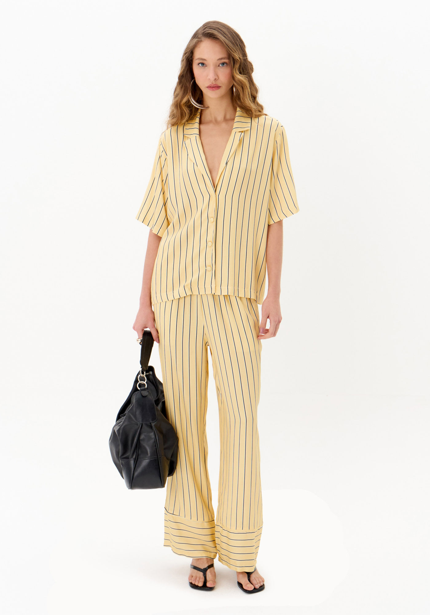 Calça Wide Leg Listrada Cós De Elástico
