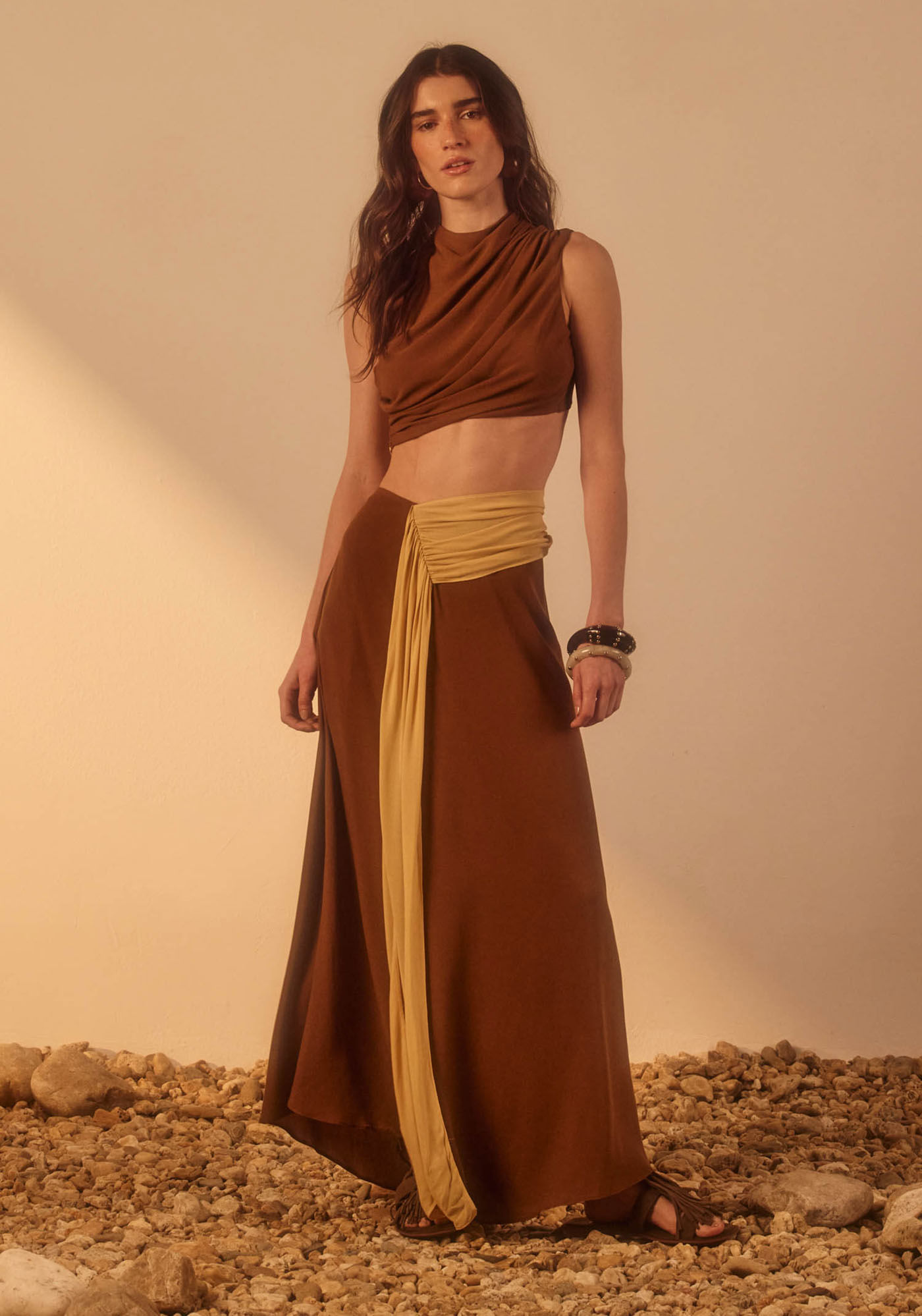 Vestido Super Midi Assimétrico