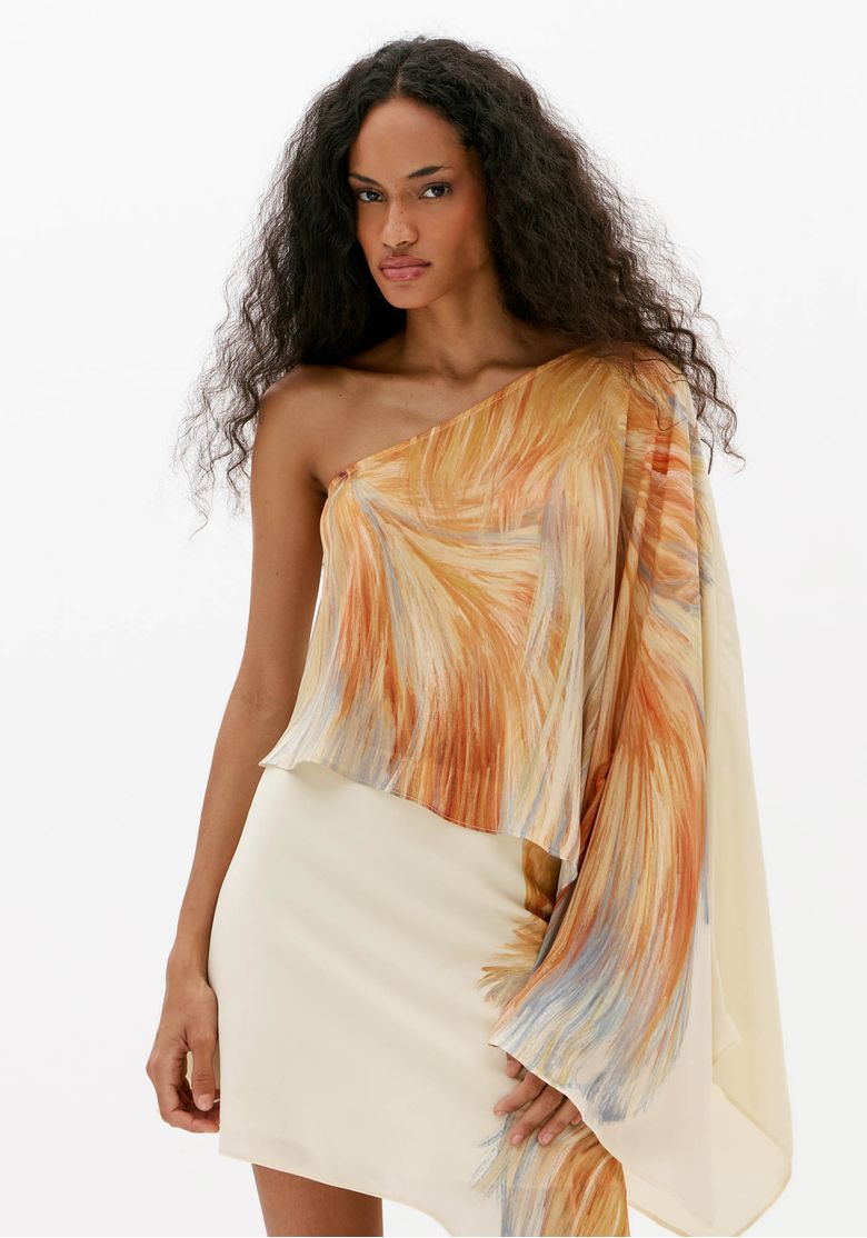 Blusa-estampada-feminina-de-um-ombro-so-com-caimento-solto-e-design-assimetrico-elegante